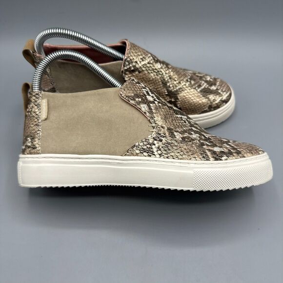 Hey Dude Peyton Shoes Womens Tan Snake Print Slip On Comfort Casual Size 6 - Picture 1 of 8
